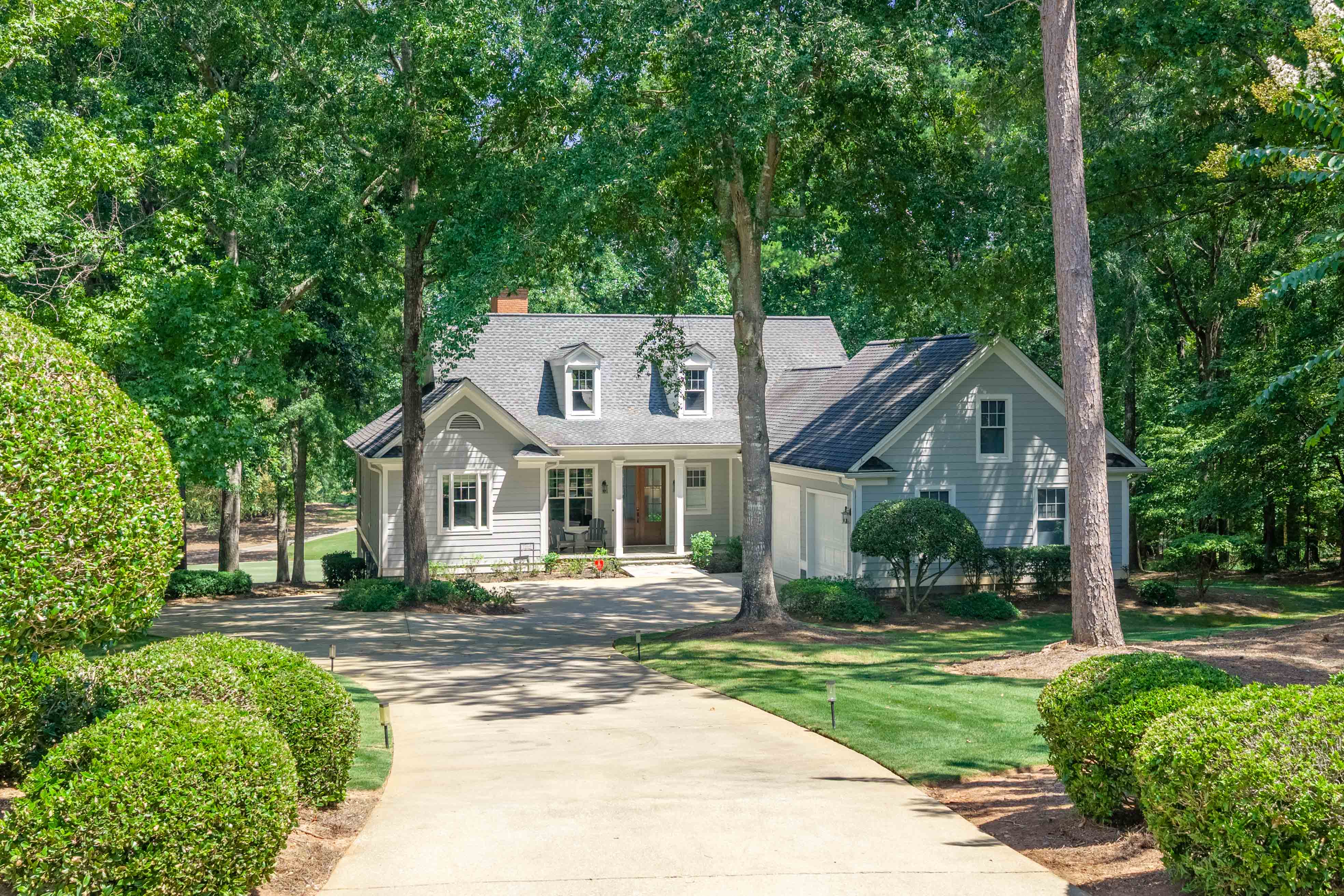 100 Greenwood Court image 3